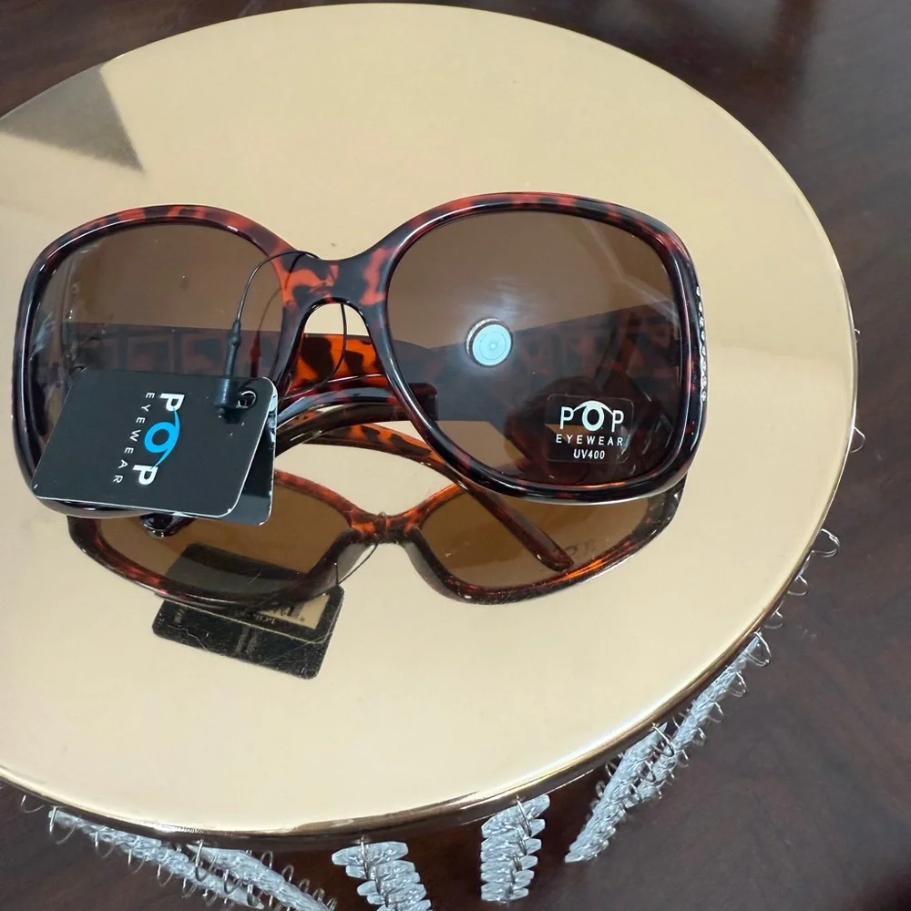 Pop Eyewear Geometric Embellished Sunglasses - Picture 3 of 3